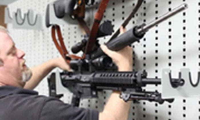 Military Weapon Storage: Avoid Horizontal Mounts